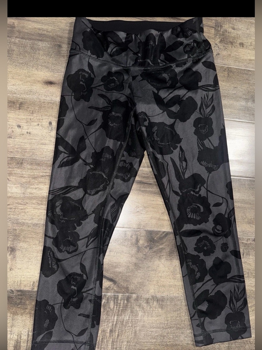 Lululemon Wunder Under Crop Luxtreme Inky Floral Black Sz 4 Cropped Legging